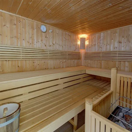 Chalet On Zettersfeld With Dolomite Views, Cleaning Included *