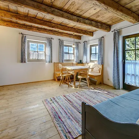 Chalet On Zettersfeld With Dolomite Views, Cleaning Included * Obernussdorf