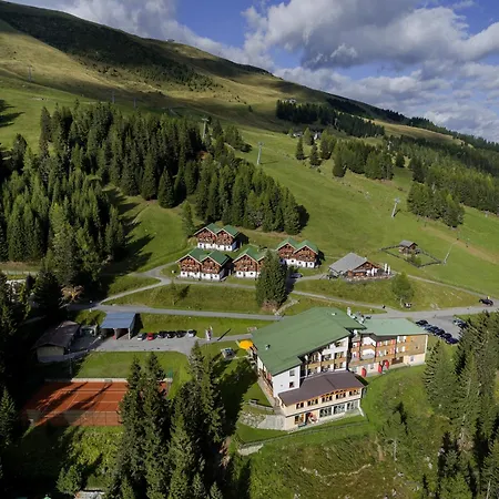 Chalet On Zettersfeld With Dolomite Views, Cleaning Included
