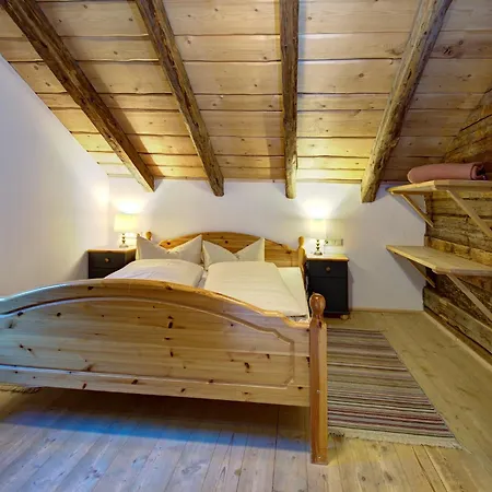 Chalet On Zettersfeld With Dolomite Views, Cleaning Included Apartmán Obernussdorf